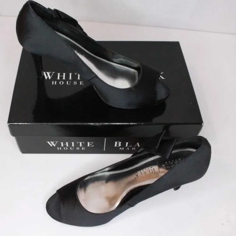 White House Black Market Women's 7.5M Naples Black Fabric Peep Toe Pumps WHBM